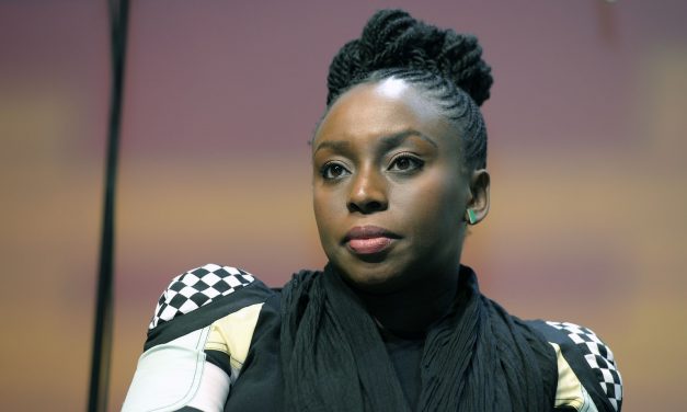 Portrait : Chimamanda Ngozi Adichie « Nigériane, féministe, noire, Igbo et plus encore »